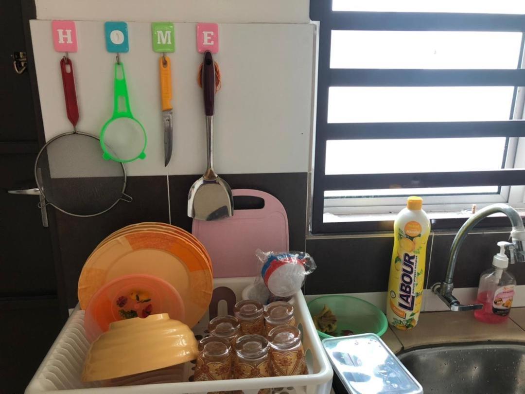Hasnifana Homestay سيري إسكندر المظهر الخارجي الصورة